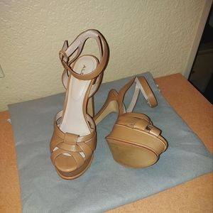 Aldo heels in Cognac/tan size 7